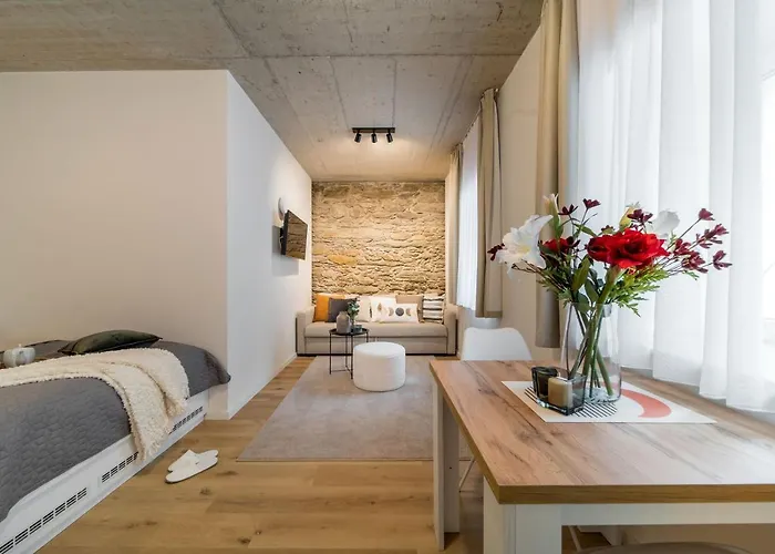 Rakosarna & Lägenhet *